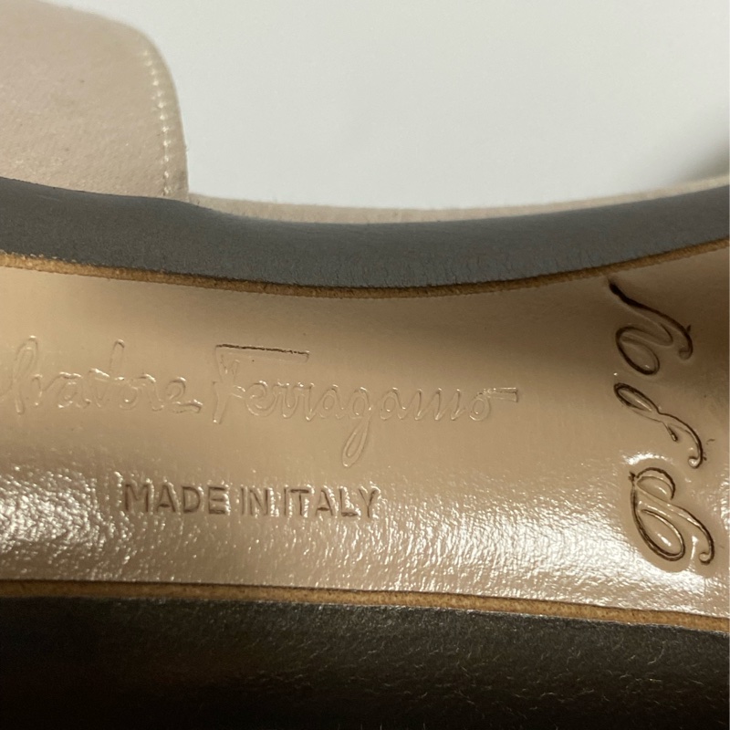 Salvatore Ferragamo Heels-5