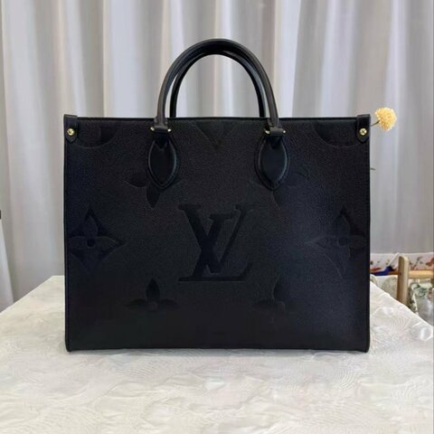 LV onthego 中號黑色全皮壓紋托特包 芯片款 35*27*14 全新 配件盒子塵袋