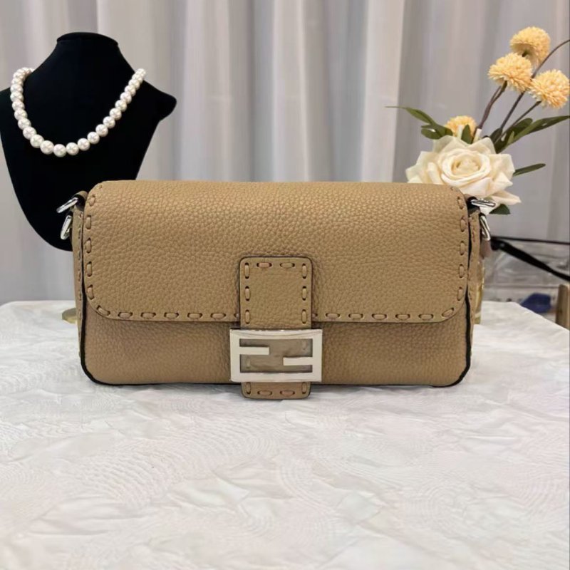 FENDI Baguette 法棍包 中號 27*15*6 99新 配件塵袋-5