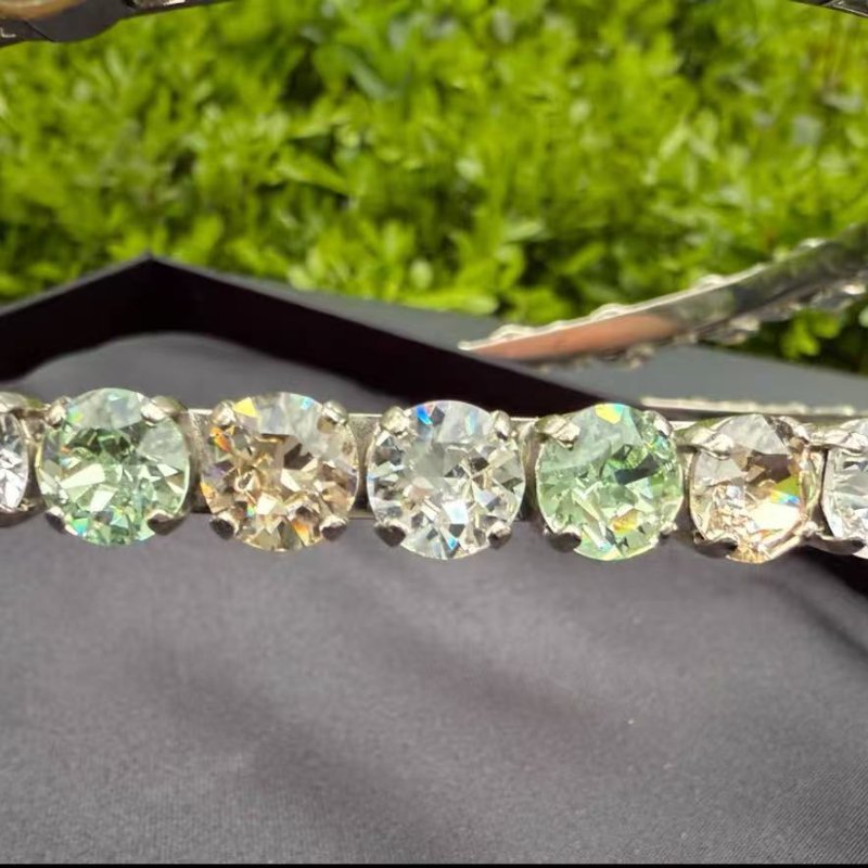 MIUMIU 銀色水鑽珍珠髮箍 99新配件塵袋盒子-3