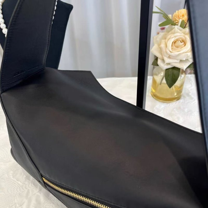 LOEWE Puzzle Hobo 黑色牛皮腋下包 29*13*13 99新 配件塵袋-1