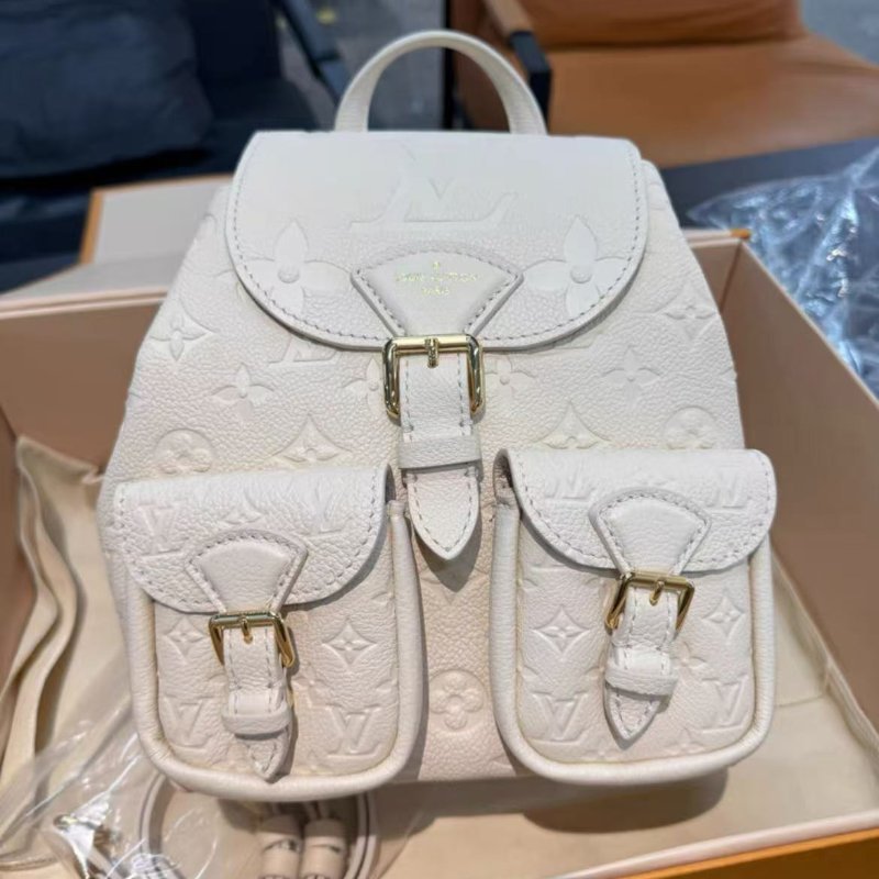 Lv backup 壓紋奶油白青蛙後背包 全新配件盒子購證塵袋-0