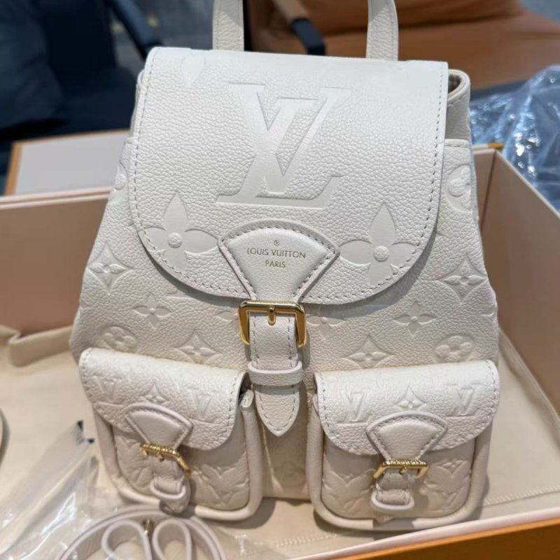 Lv backup 壓紋奶油白青蛙後背包 全新配件盒子購證塵袋-6