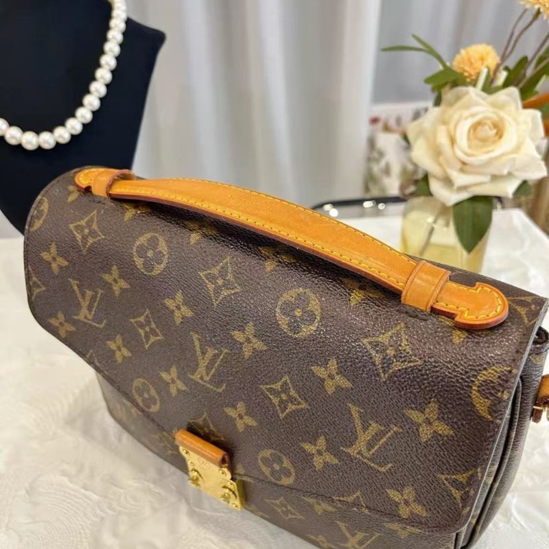 LV Pochette Metis 老花郵差包25*19*7 98新 配件塵袋-1