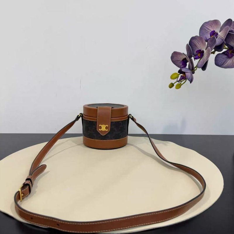 Celine 老花小號圓筒包13×11×13cm 98新 配件塵袋-0