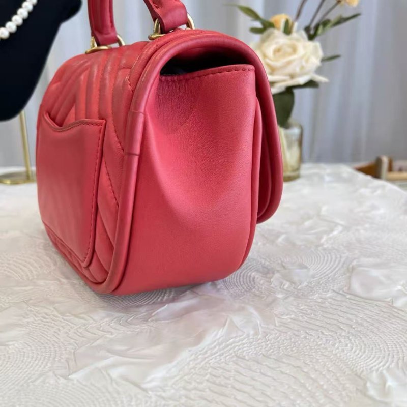 Chanel 17A handle V紋小郵差手提斜背包 20*18*8 98新 配件塵袋-6