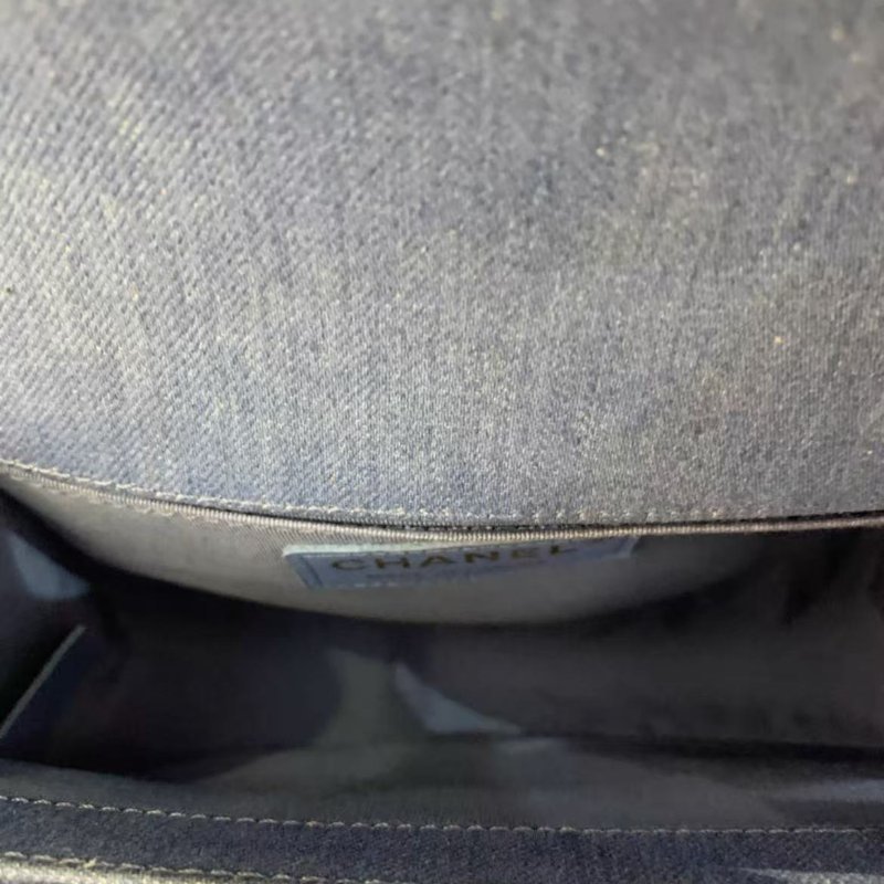 CHANEL 藍色小號牛仔leboy 20x12 98新配件塵袋-1