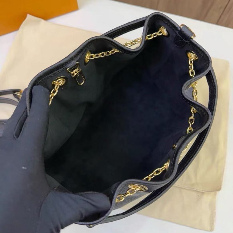 LV Bundle最新款黑金全皮水桶包 芯片款 全新配件齊全-1
