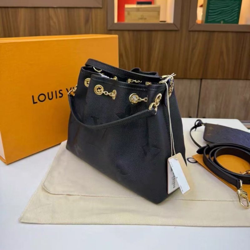 LV Bundle最新款黑金全皮水桶包 芯片款 全新配件齊全-3