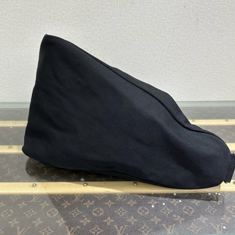 PRADA 22S系列黑銀帆布三角肩背斜背包 60*30*27 98新配件塵袋-2