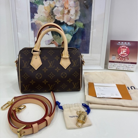 Lv speedy 20閒置99新 24年12月購證（註：不是編織肩帶，客人加HKD3000在專櫃換了另一條肩帶）