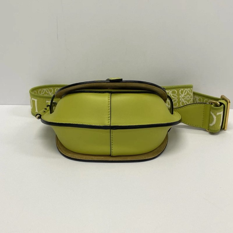 LOEWE mini馬鞍寬肩帶牛皮革肩背斜背包 21*12.5*9.5 98新配件塵袋-3