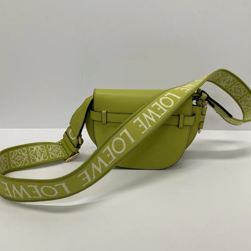 LOEWE mini馬鞍寬肩帶牛皮革肩背斜背包 21*12.5*9.5 98新配件塵袋-5