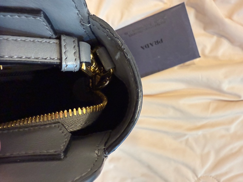 Prada Saffiano Cuir 小型手提包(灰色)-9