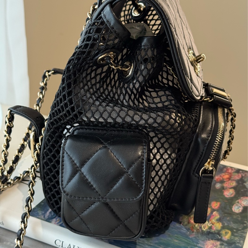 關穎同款❤️CHANEL 黑色簍空網眼雙肩包後背包-2