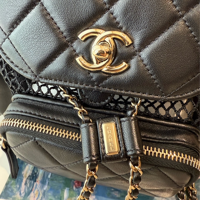 關穎同款❤️CHANEL 黑色簍空網眼雙肩包後背包-5