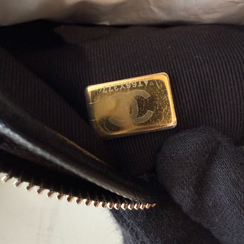 關穎同款❤️CHANEL 黑色簍空網眼雙肩包後背包-7