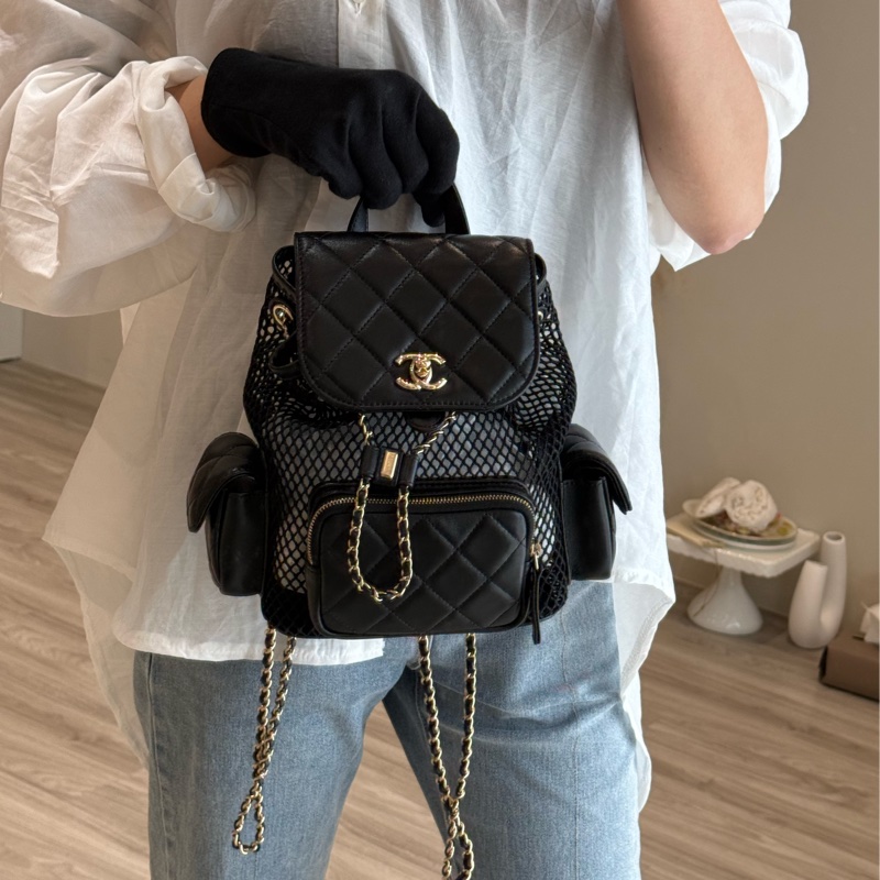 關穎同款❤️CHANEL 黑色簍空網眼雙肩包後背包-8