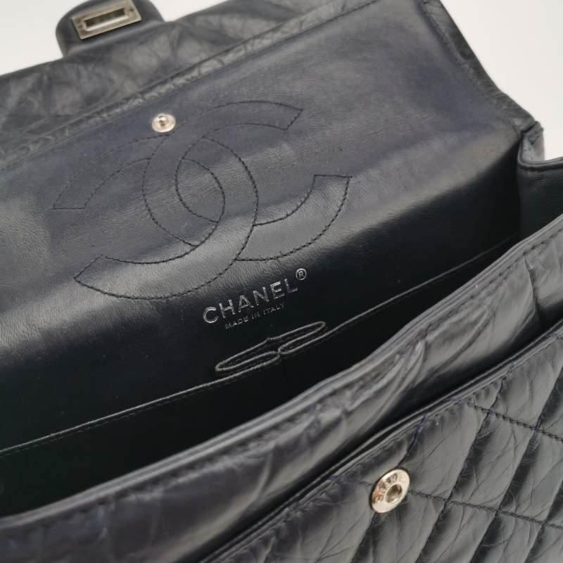 Chanel 2.55 Flap Bag 季節限定款 大號 油蠟皮 菱格絎縫 長方形旋扣 單肩包-7