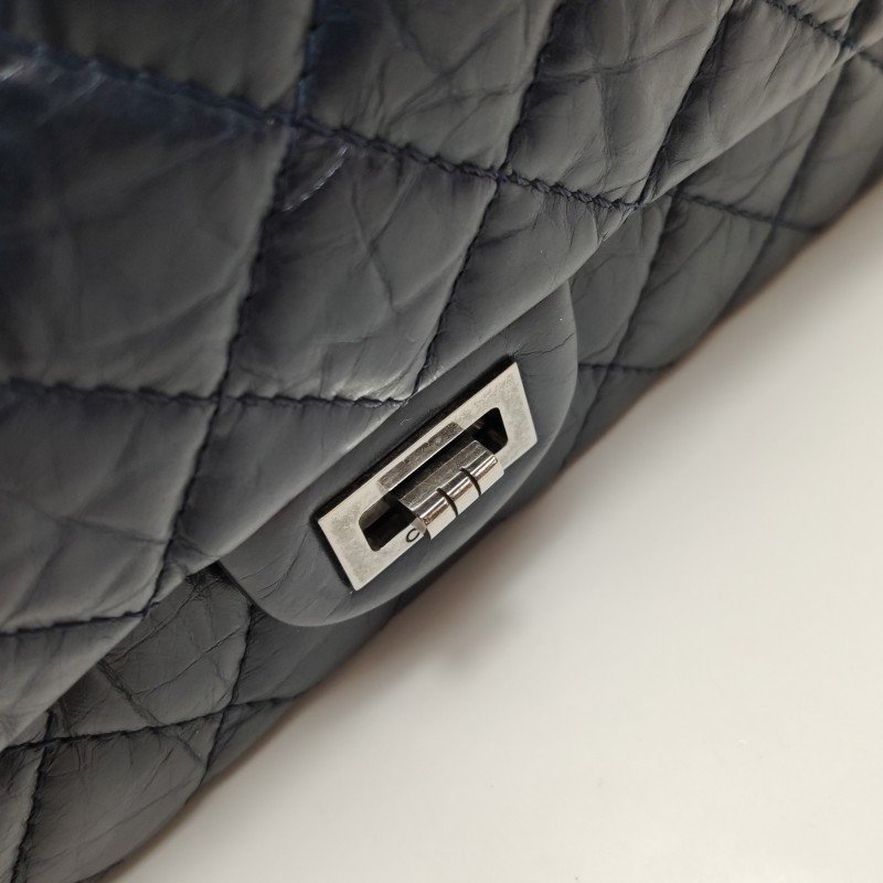 Chanel 2.55 Flap Bag 季節限定款 大號 油蠟皮 菱格絎縫 長方形旋扣 單肩包-10