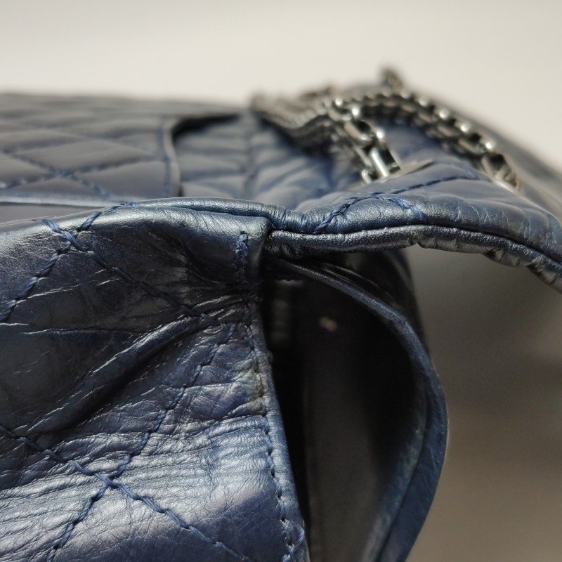 Chanel 2.55 Flap Bag 季節限定款 大號 油蠟皮 菱格絎縫 長方形旋扣 單肩包-17