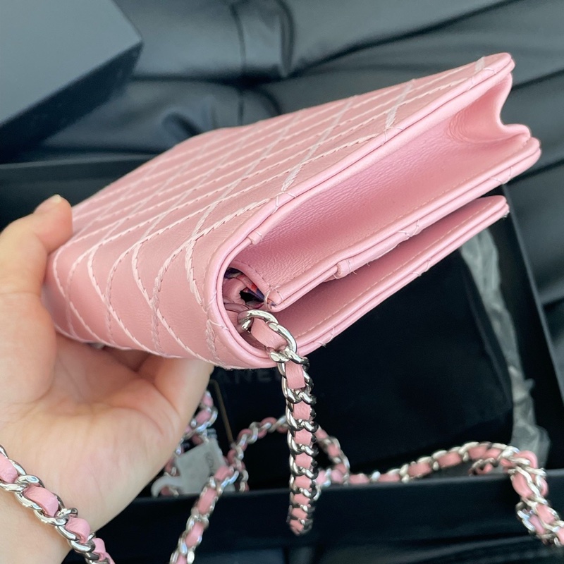 Chanel 季節限定粉色縫線woc鏈條包 附件卡 塵袋-3