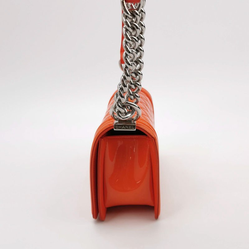 Chanel Leboy 季節限定款 小號 漆皮 菱格絎縫 方形 雙C鎖扣 單肩包-3