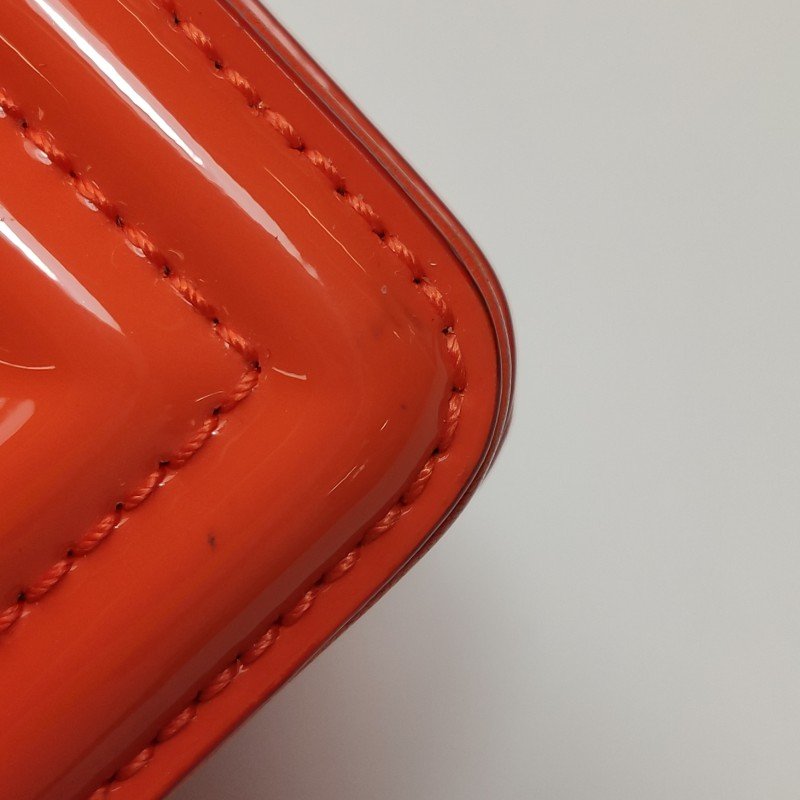 Chanel Leboy 季節限定款 小號 漆皮 菱格絎縫 方形 雙C鎖扣 單肩包-19