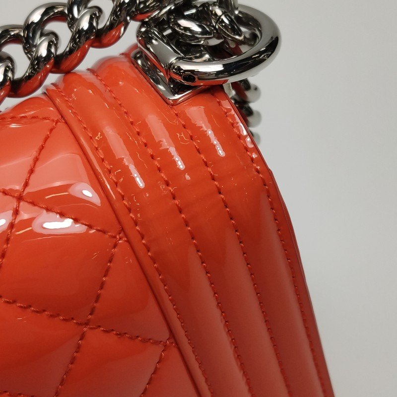 Chanel Leboy 季節限定款 小號 漆皮 菱格絎縫 方形 雙C鎖扣 單肩包-22