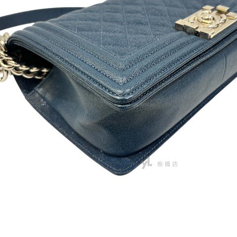 Chanel Boy深藍荔枝皮銀扣肩背包A67086-7