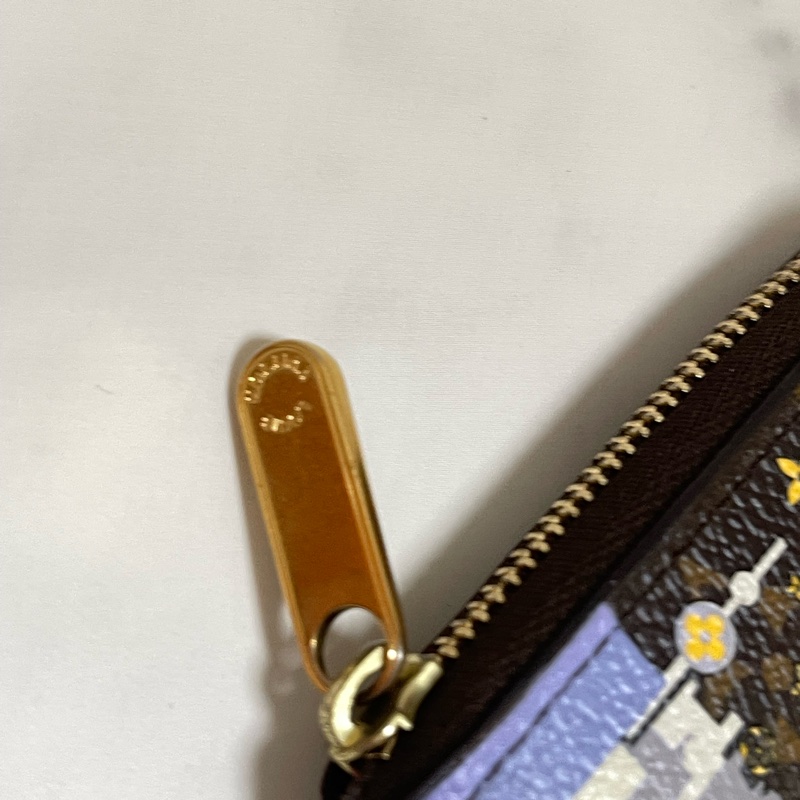 lv 聖誕限量款零錢包-1