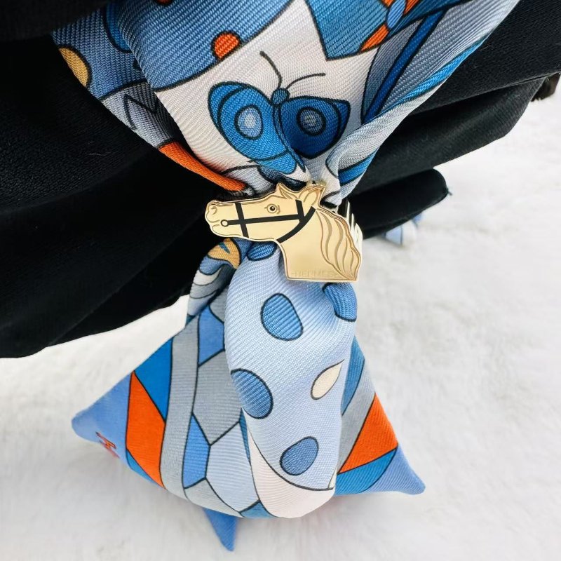 全新 Hermes愛馬仕 雙面馬頭絲巾扣 雙面黑金 /金色-5