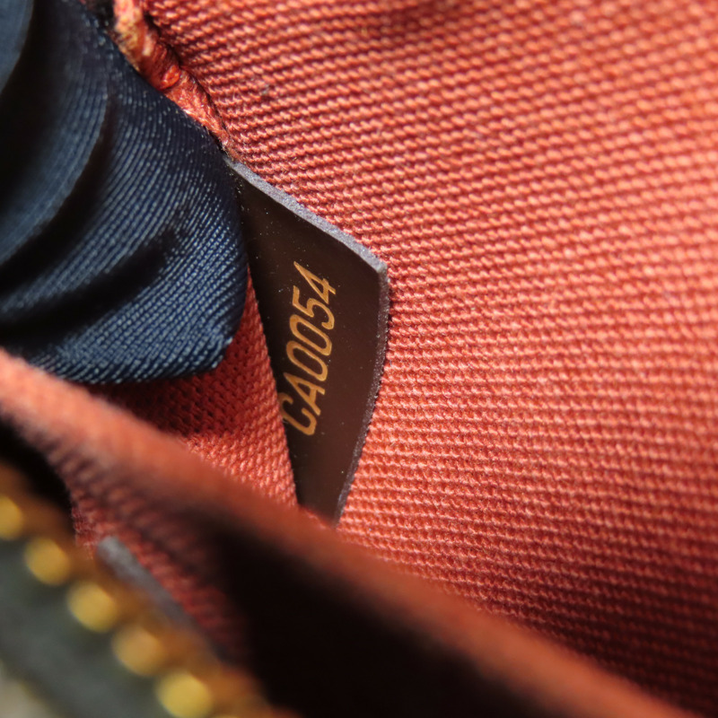 LOUIS VUITTON Damier Rivera Mini金扣手挽袋-13