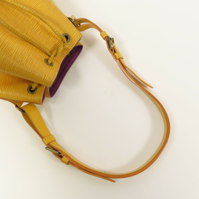 LOUIS VUITTON Epi Petit Noe金扣肩背袋-6