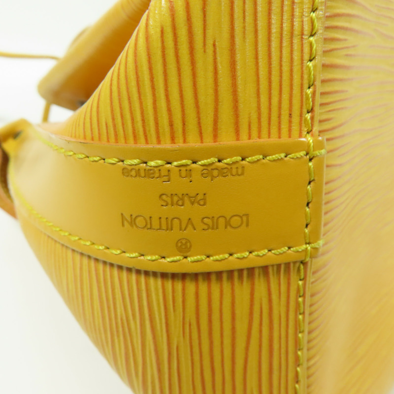 LOUIS VUITTON Epi Petit Noe金扣肩背袋-9