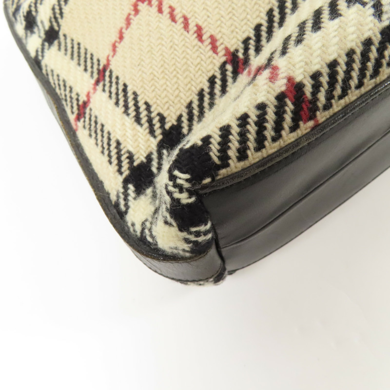 BURBERRY 羊絨Shoulder Bag銀扣肩背袋-6