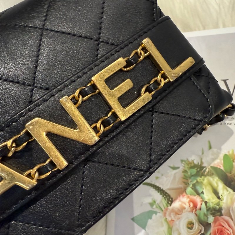 香奈兒 限量款字母小型口袋包-3