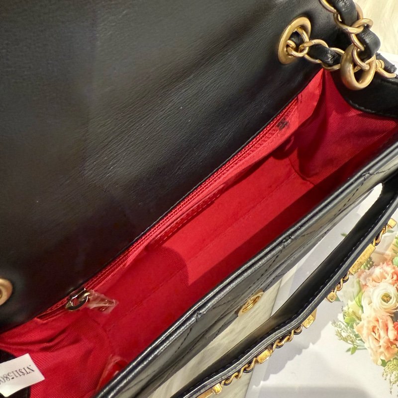 香奈兒 限量款字母小型口袋包-4