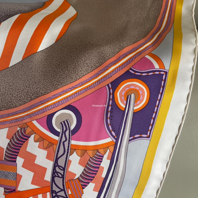 全新 特價🍊Hermes 愛馬仕 Silk scarf 90 絲巾🧣La Selle Imaginaire 幻想中的馬鞍-3