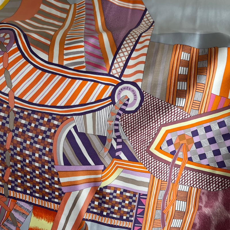 全新 特價🍊Hermes 愛馬仕 Silk scarf 90 絲巾🧣La Selle Imaginaire 幻想中的馬鞍-4