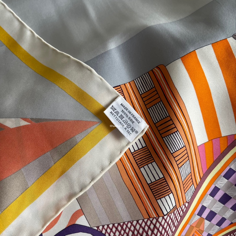 全新 特價🍊Hermes 愛馬仕 Silk scarf 90 絲巾🧣La Selle Imaginaire 幻想中的馬鞍-5