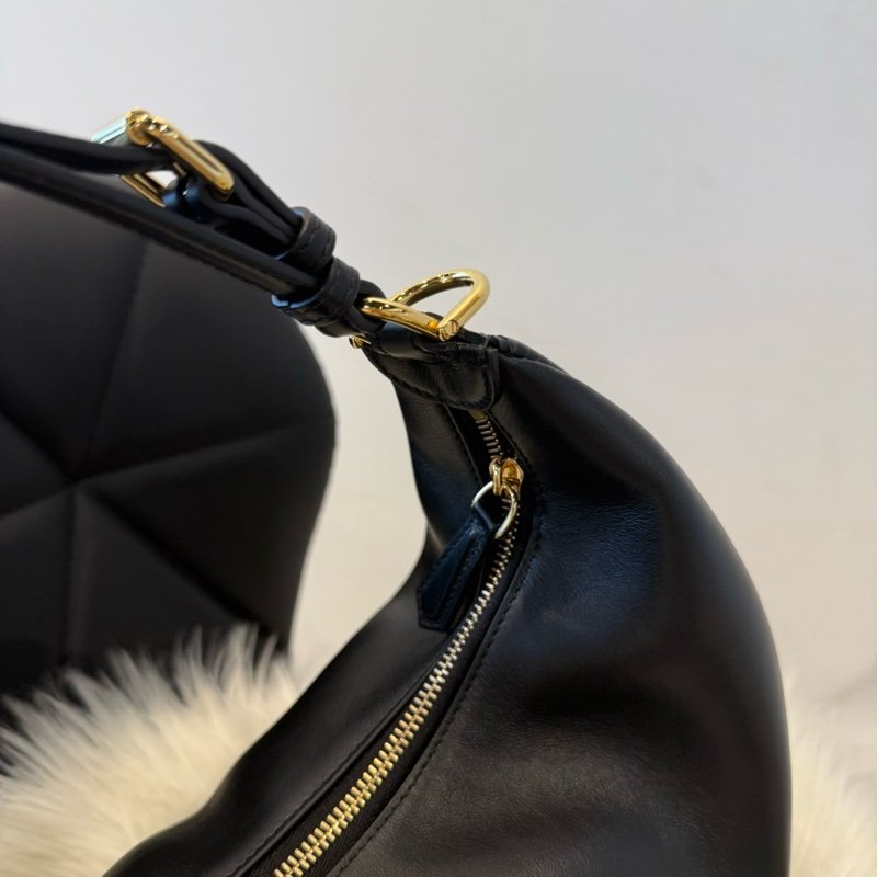 FENDI GRAPHY 月牙包 腋下包-5