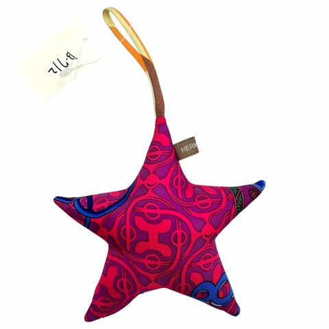 【美收精品】HERMES 星星吊飾 桃紅色 B-712【隔月月中將轉賣至日本 上架期限30天】
