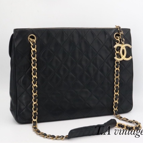 Chanel香奈兒羊皮金鍊雙肩包