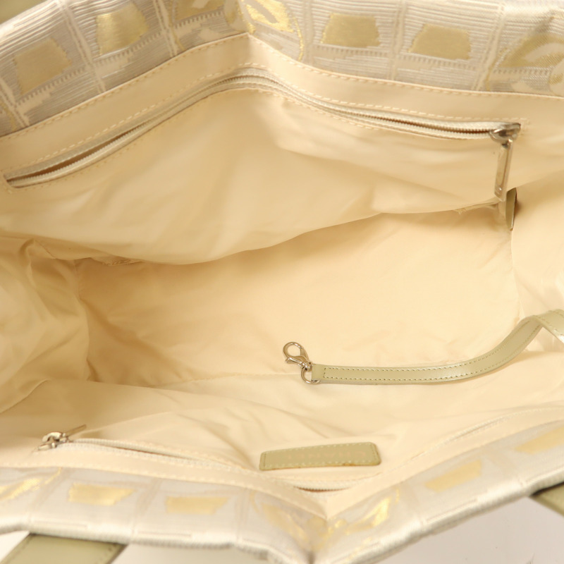 CHANEL 帆布Tote Bag銀扣肩背袋-4