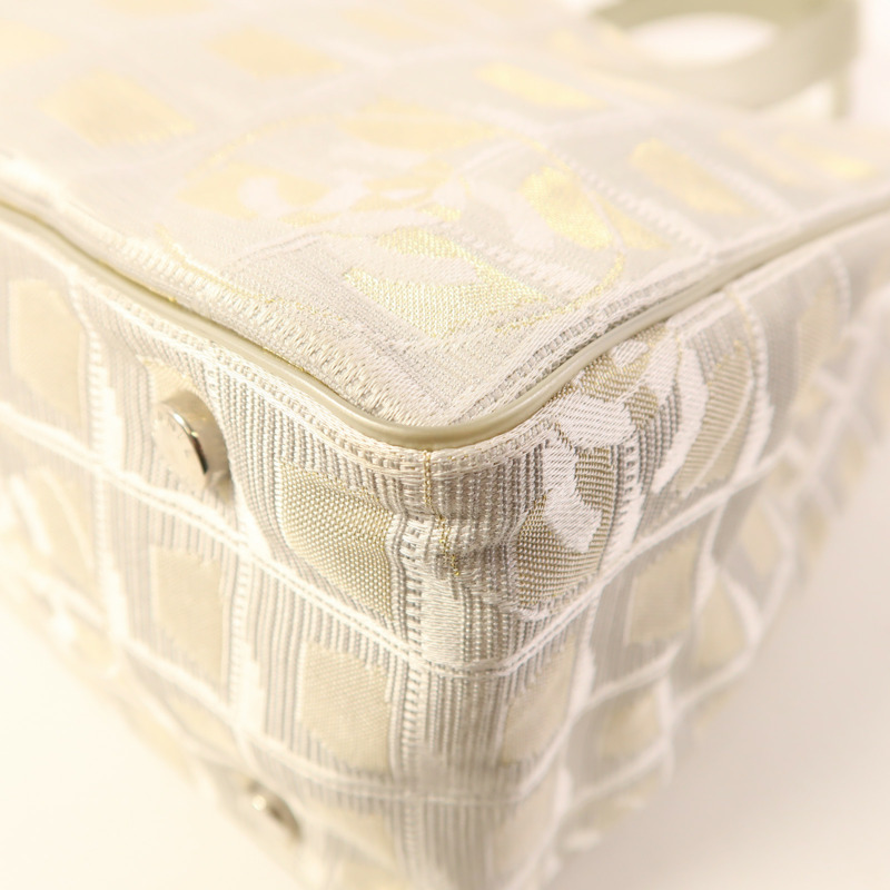 CHANEL 帆布Tote Bag銀扣肩背袋-8