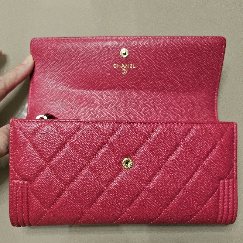 CHANEL boy金扣荔枝紋皮長夾-3