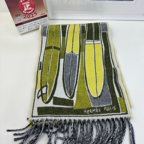 Hermes 愛馬仕 乘風破浪圖案黃色系羊絨圍巾 150*25cm 男女通用 男女皆可穿戴
