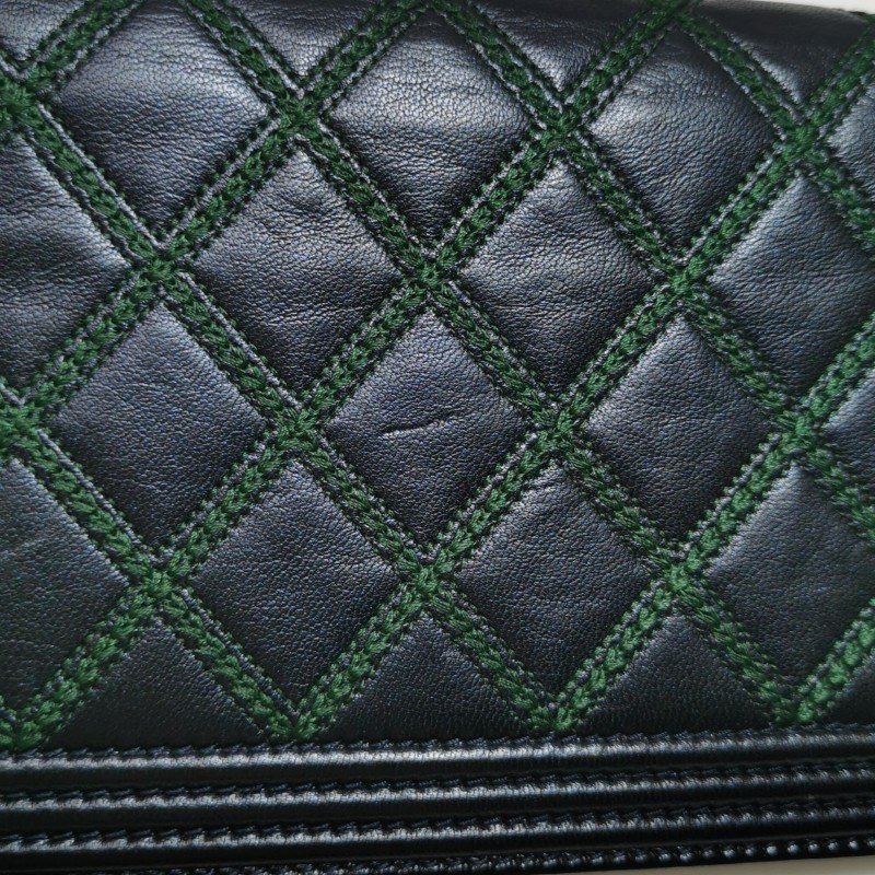 Chanel Boy Bag 羊皮 菱格絎縫 方形 雙C鎖扣 錢包-16
