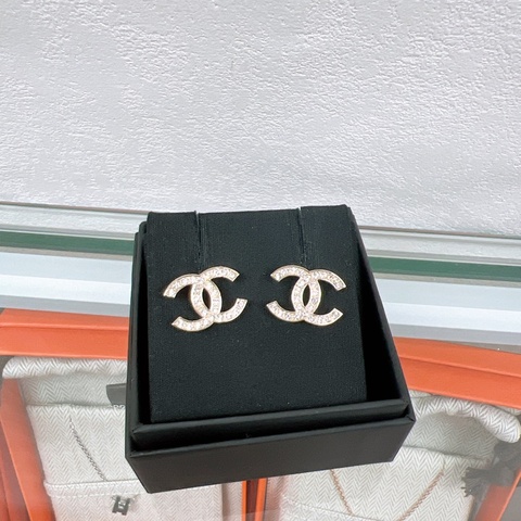 Chanel 淡金雙C水鑽 耳環